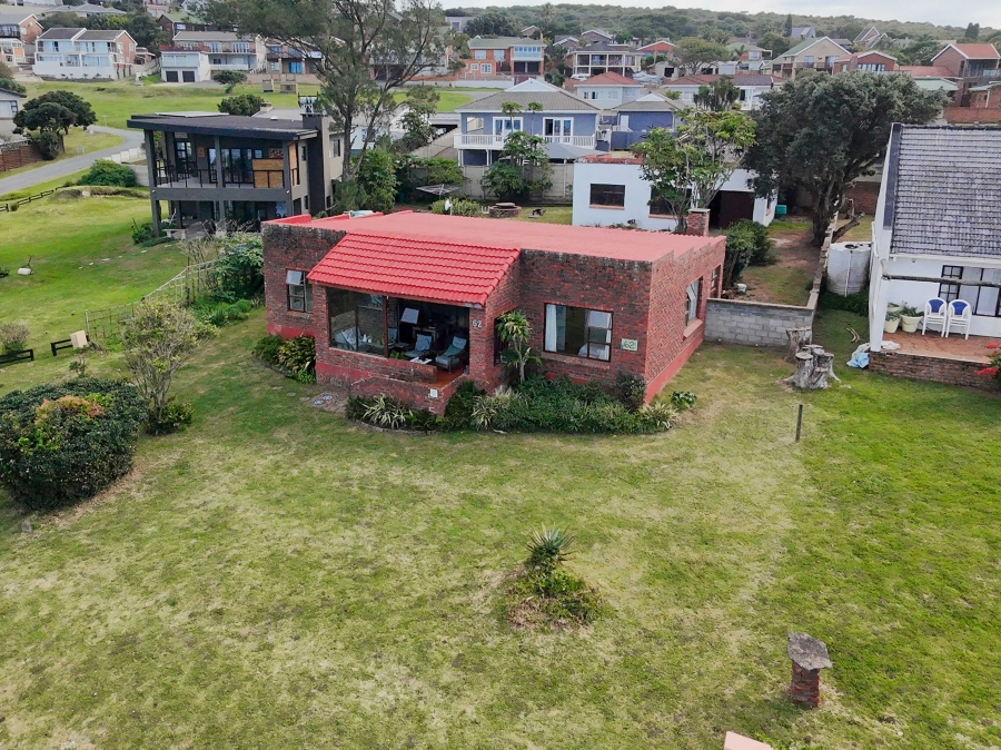 3 Bedroom Property for Sale in Winterstrand Eastern Cape
